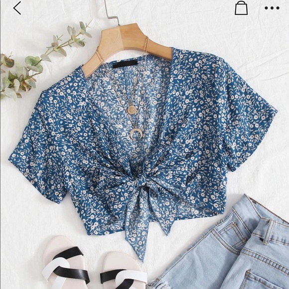 Plus size SHEIN wrap crop! - Picture 2 of 2